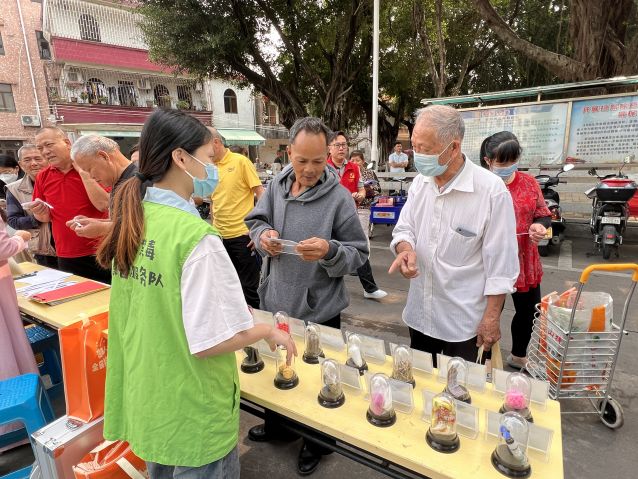 三鄉(xiāng)鎮(zhèn)開展“暖心義診，禁毒先行”宣傳活動圖片2.JPG